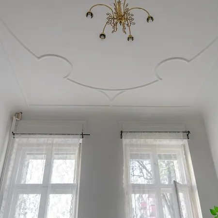 Apartment Artistic Altbau Berlin