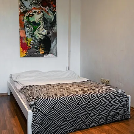 Artistic Altbau *